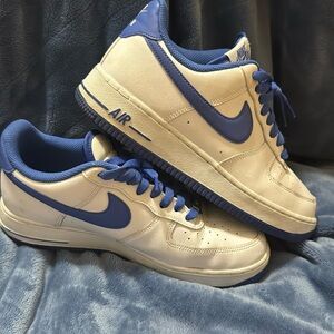 Lightly worn Af1